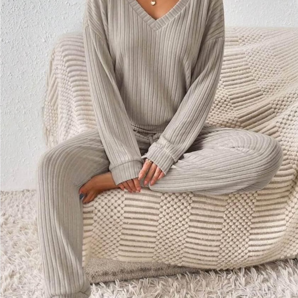 SHEIN Light Gray Ribbed Pajama Set